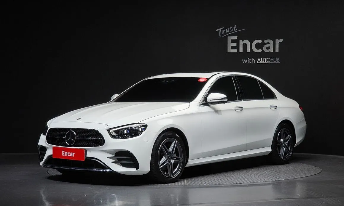Mercedes-Benz E-Class — фото 1