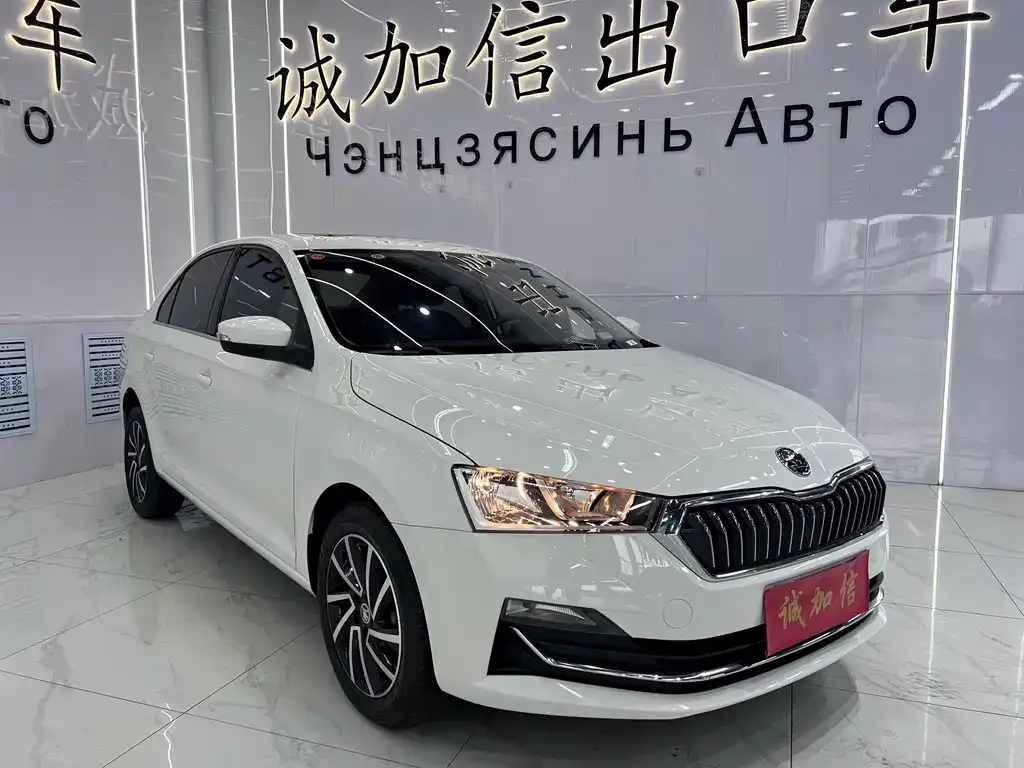 Skoda Rapid — фото 3