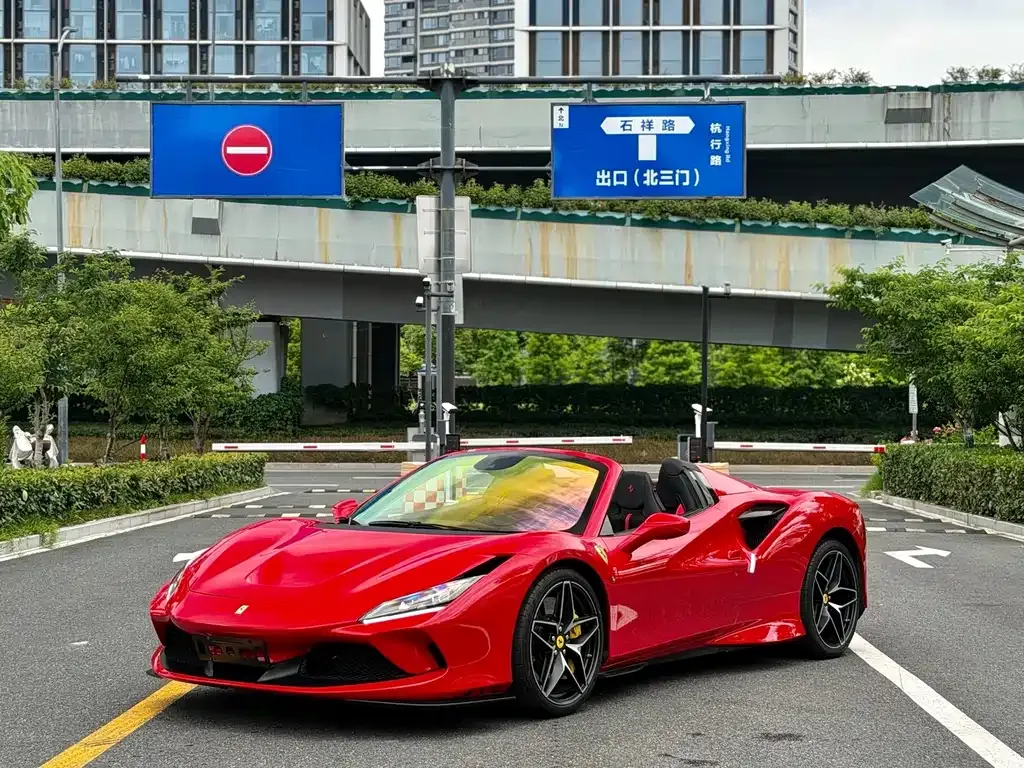 Ferrari F8 — фото 9