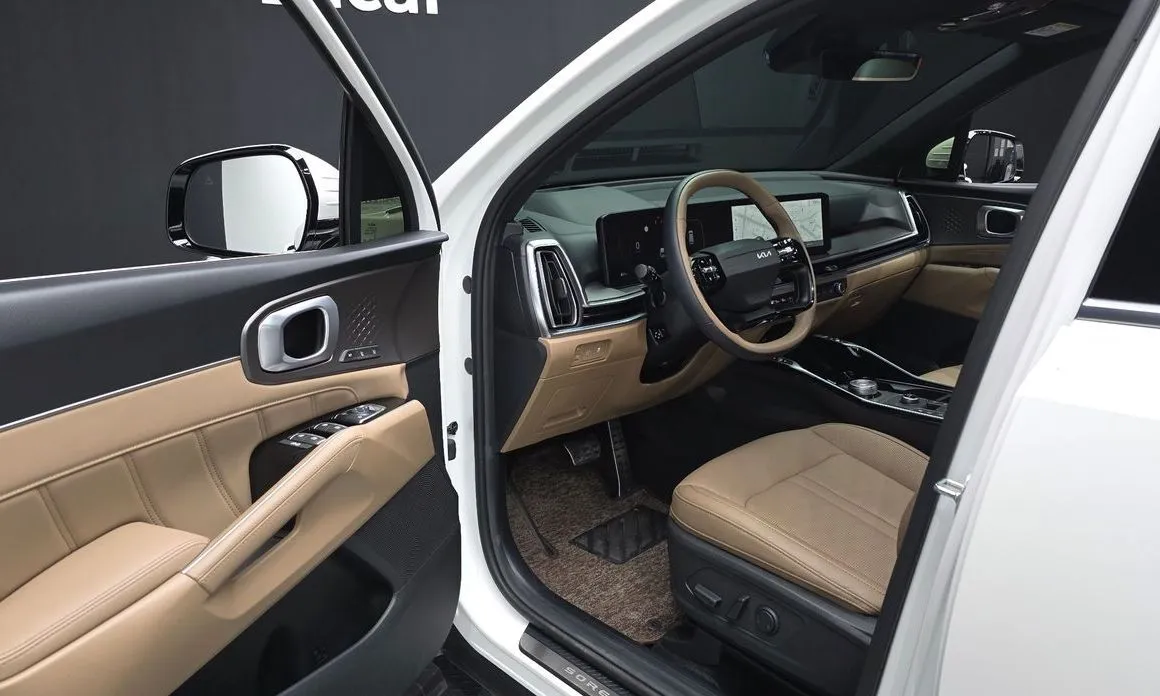 Kia Sorento — фото 10