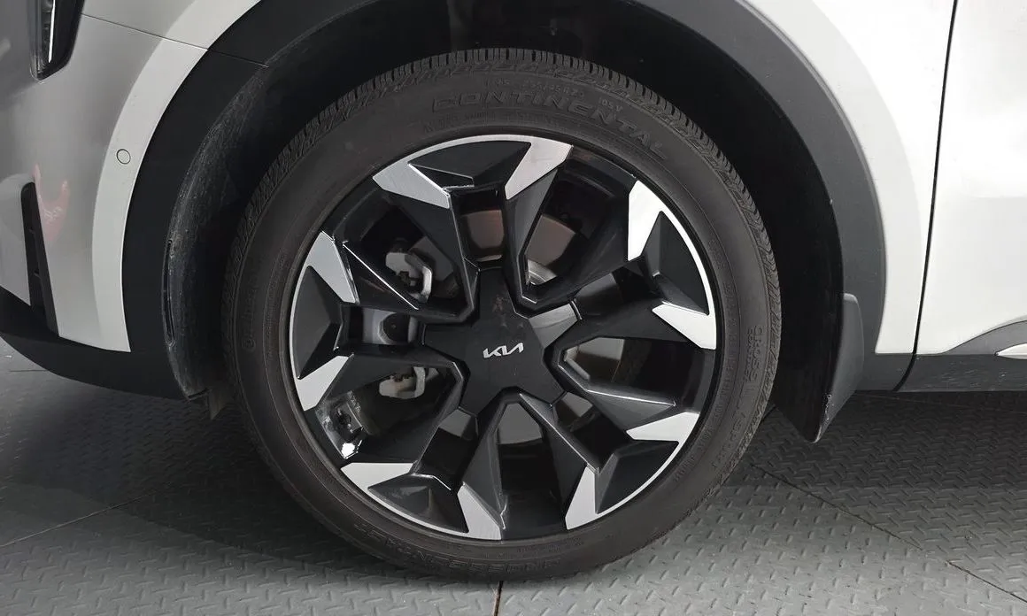 Kia Sorento — фото 6