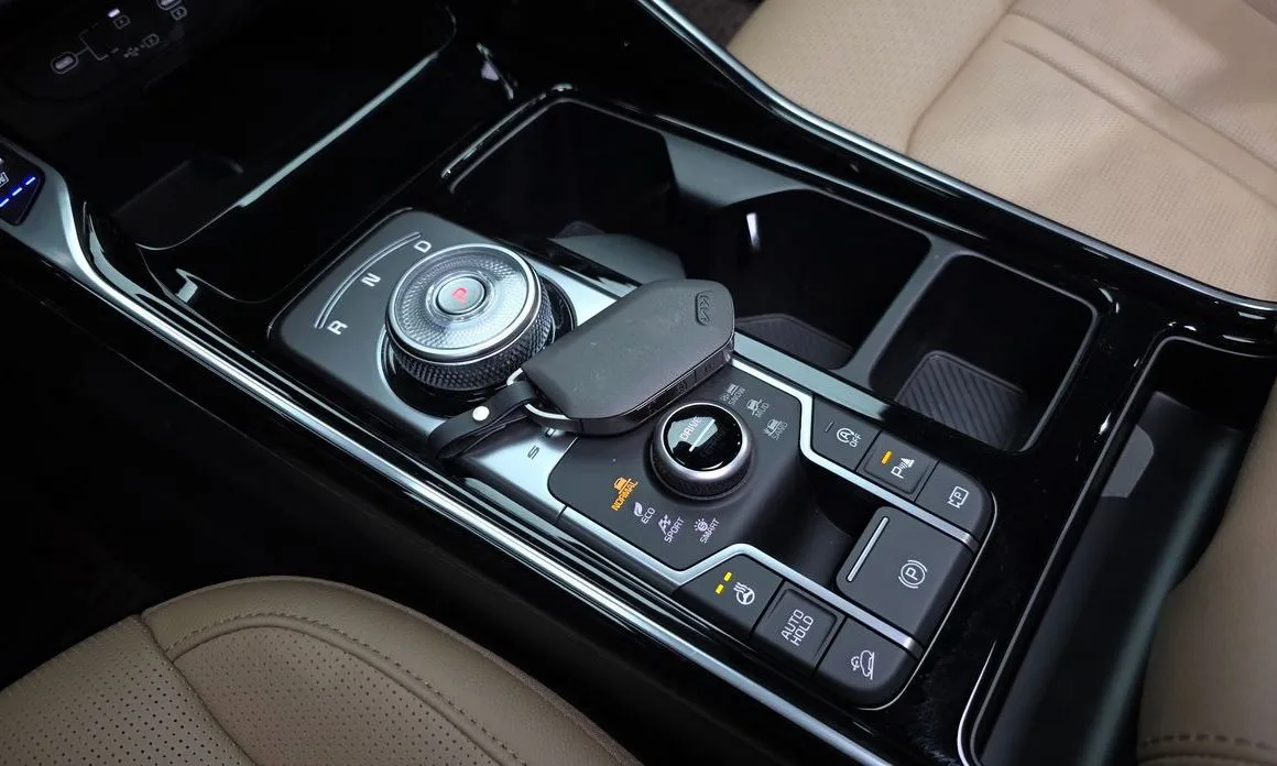 Kia Sorento — фото 7