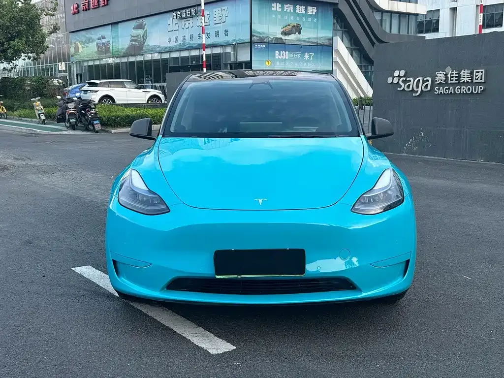 Tesla Model Y — фото 8