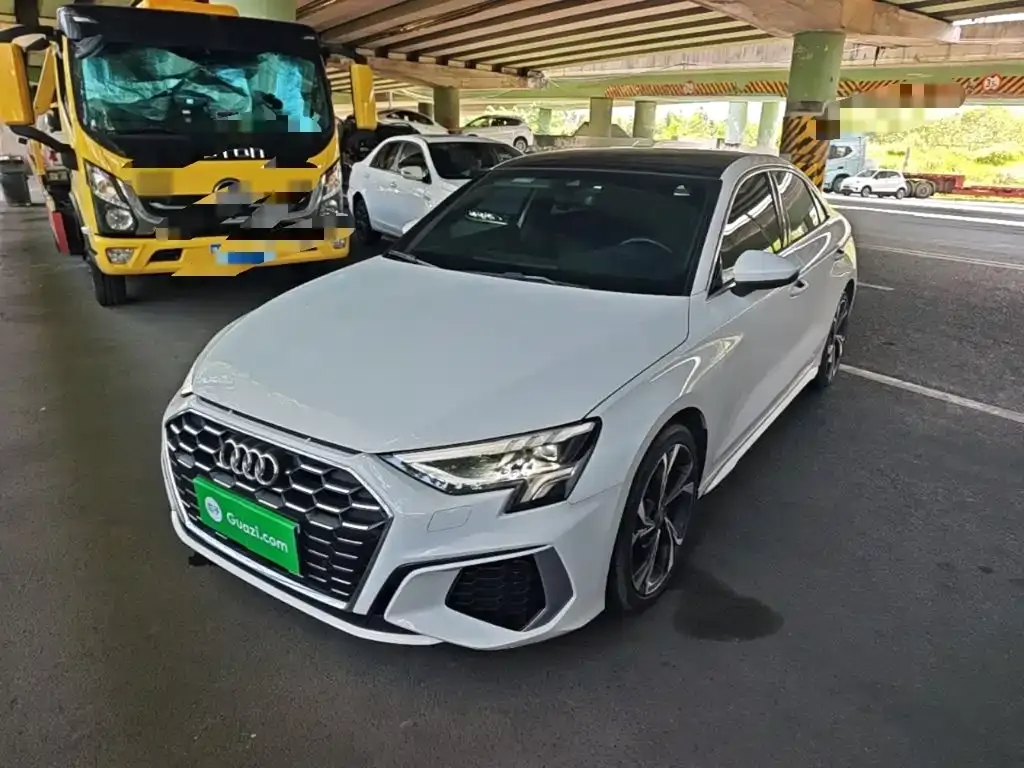 Audi A3 — фото 1