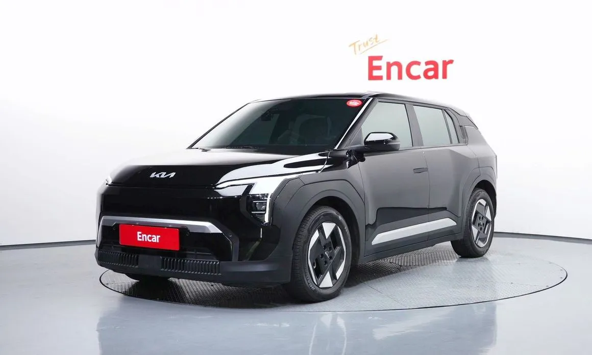 Kia EV3 — фото 1