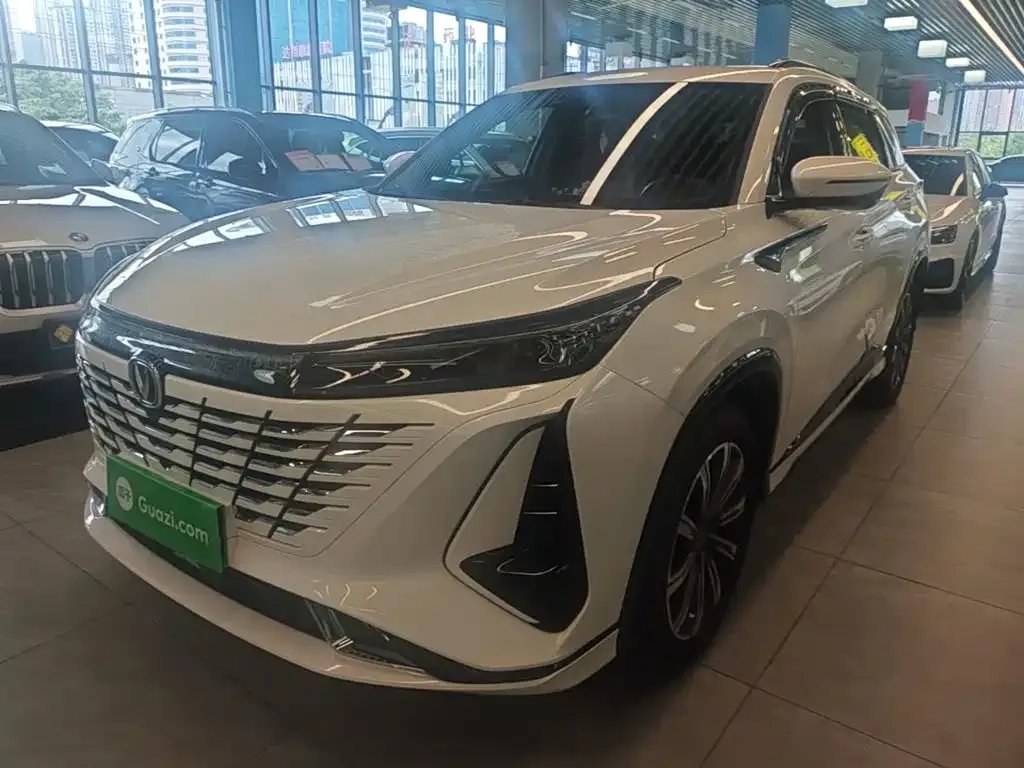 Changan CS75 PLUS — фото 1