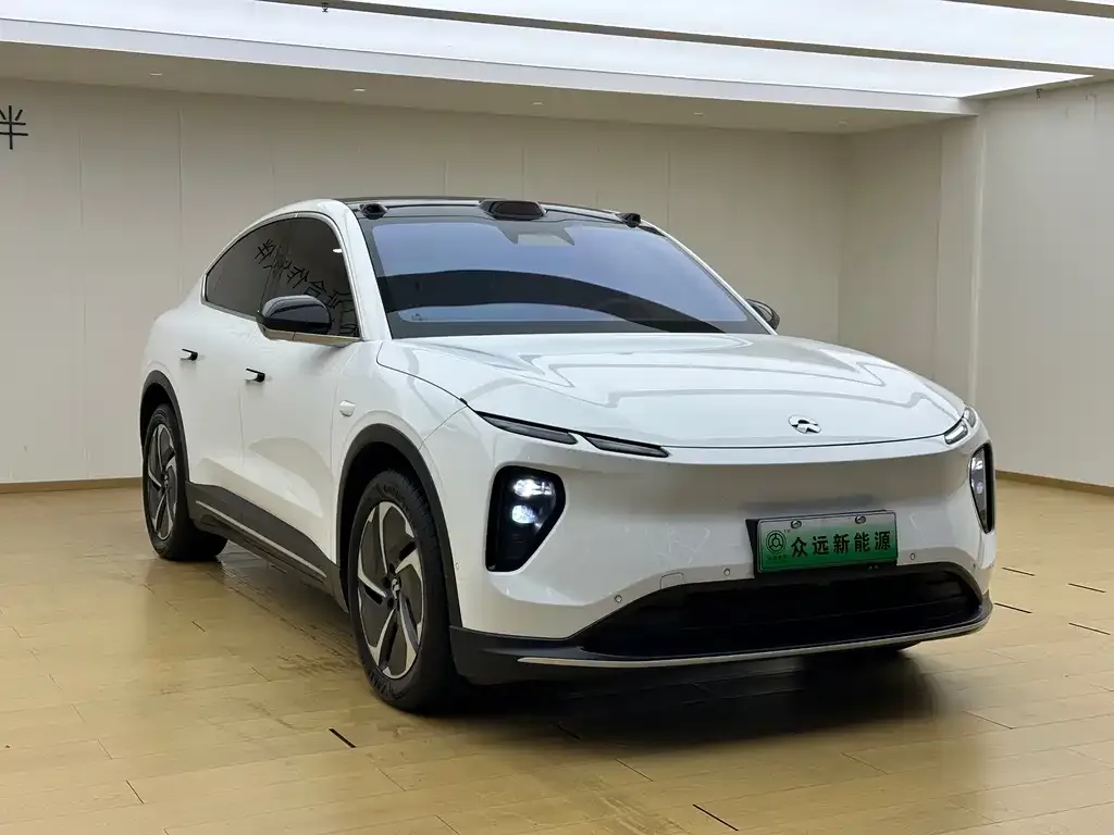 NIO EC6 — фото 10