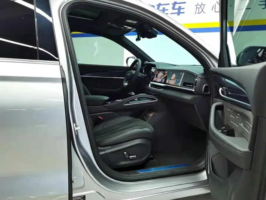Geely Xingyue L — фото 3