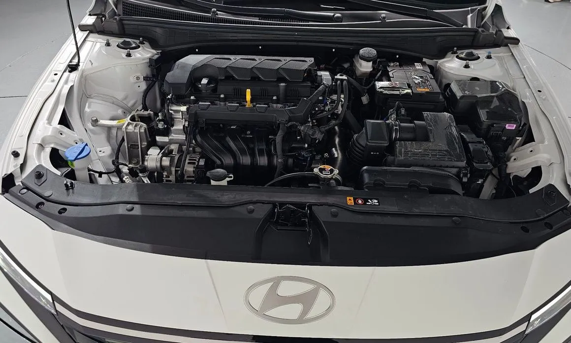 Hyundai AVANTE — фото 8
