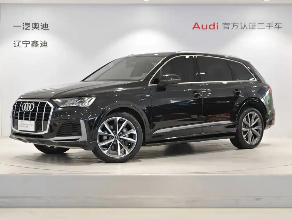 Audi Q7 — фото 1