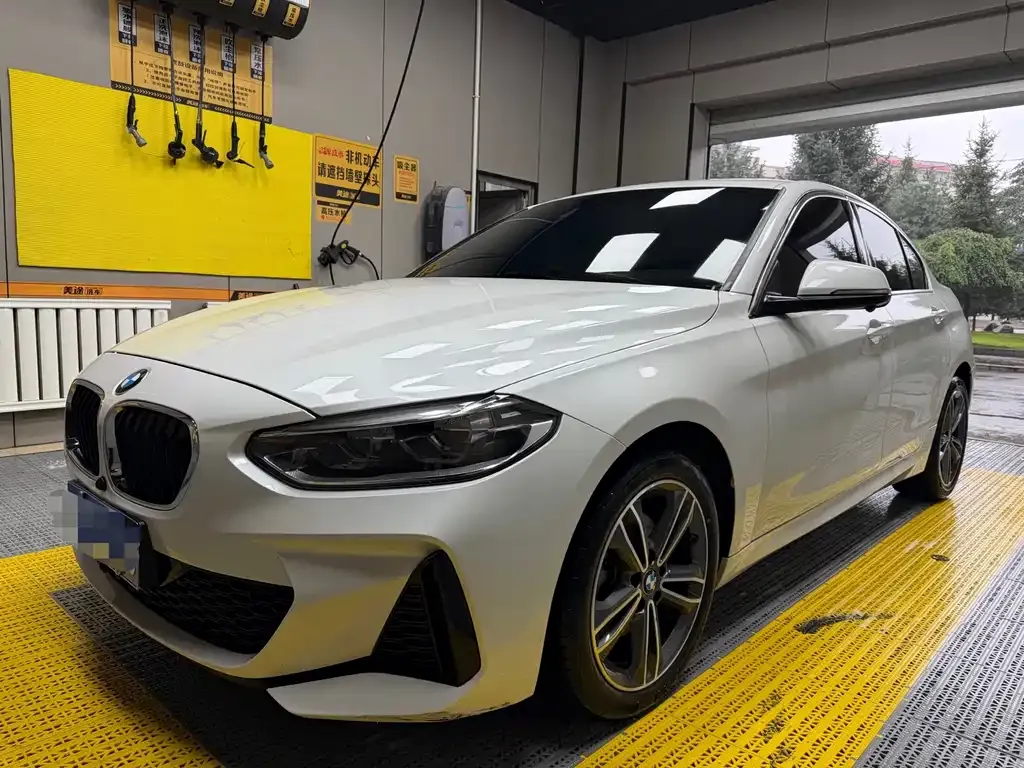 BMW 1 Series — фото 1