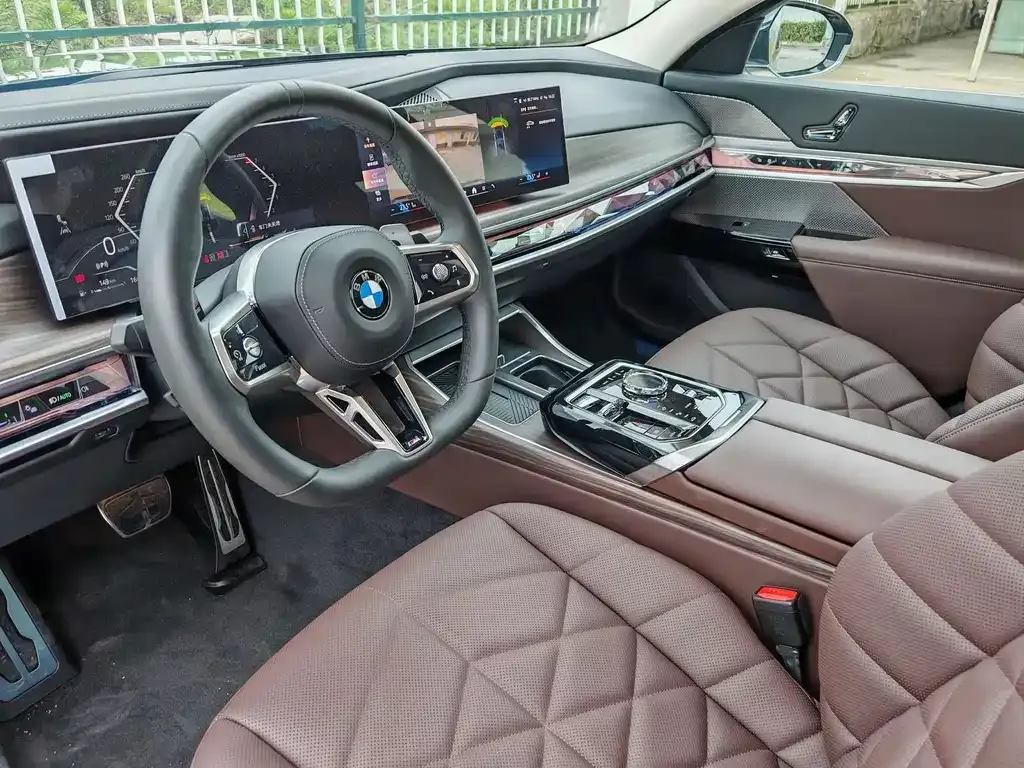BMW 7 Series — фото 5