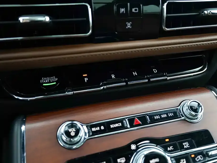 Lincoln Aviator — фото 4
