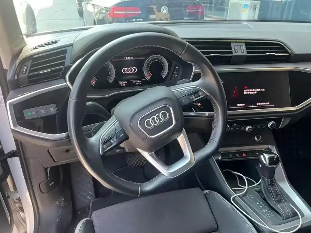 Audi Q3 — фото 6