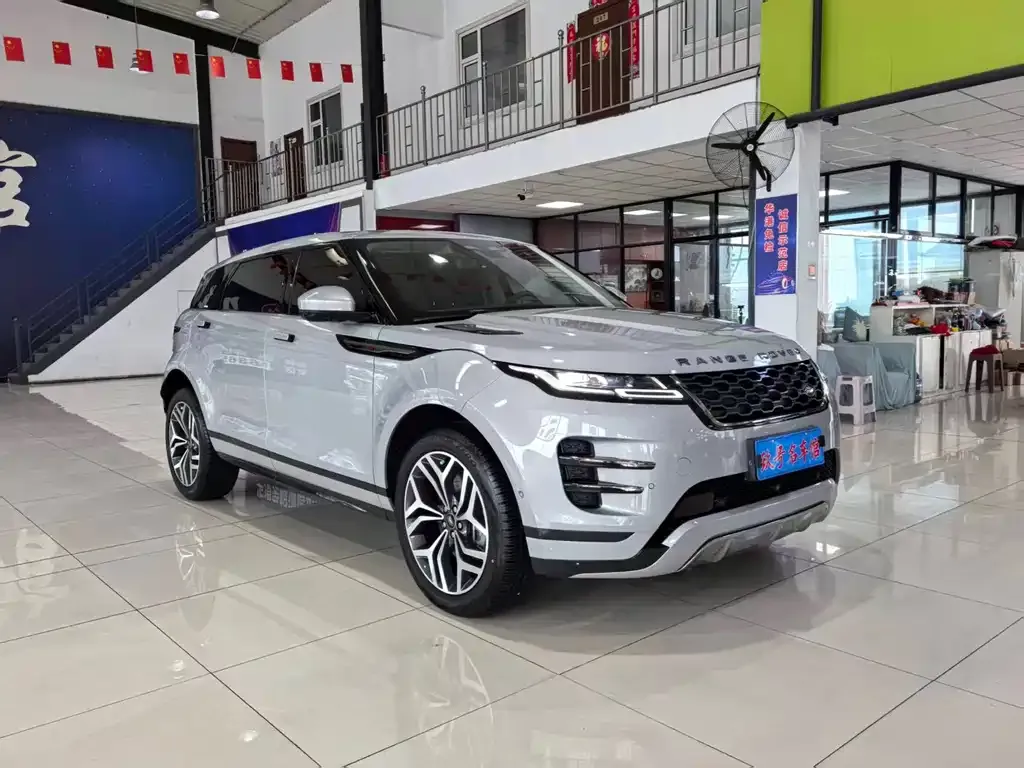 Land Rover Evoque — фото 1