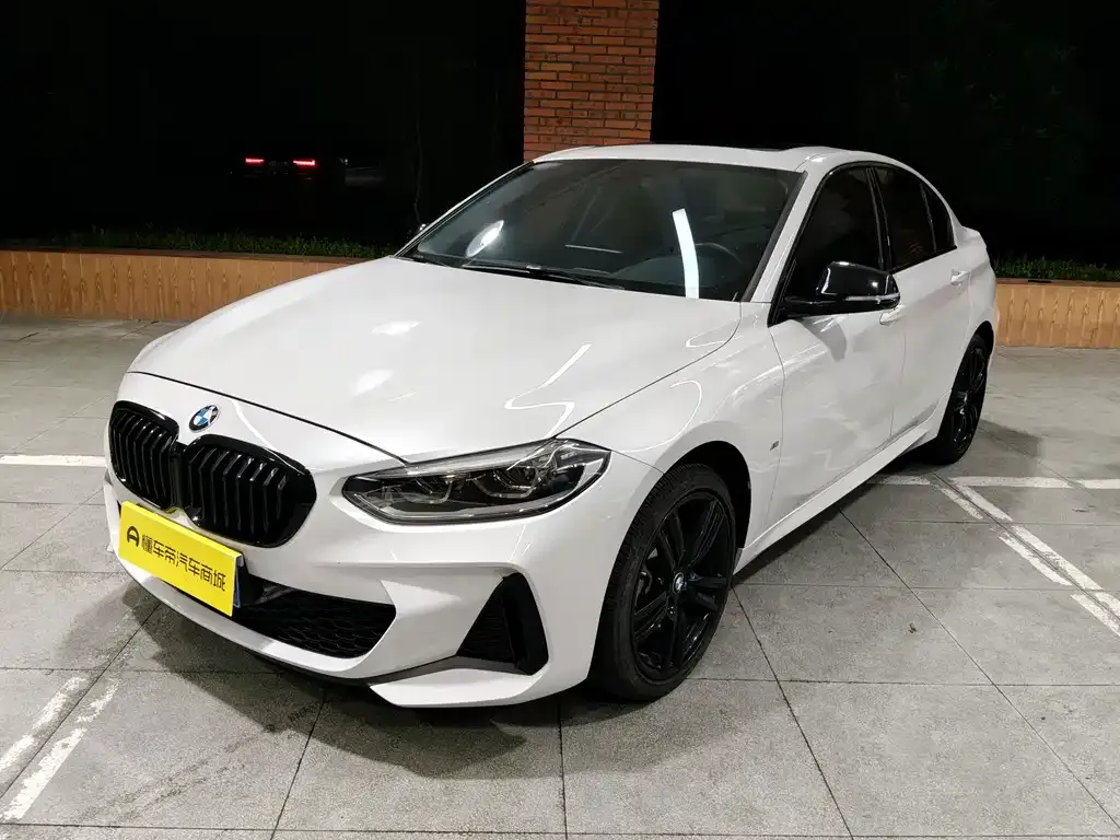 BMW 1 Series — фото 1