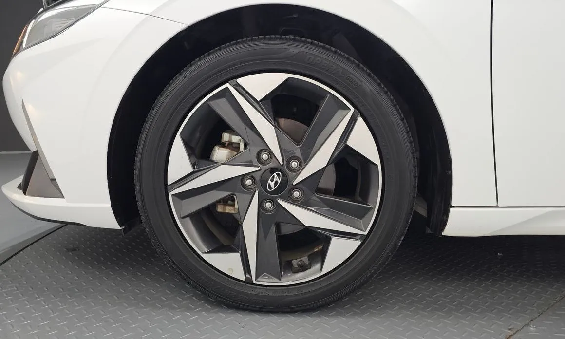 Hyundai AVANTE — фото 2