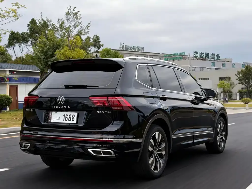 Volkswagen Tiguan L — фото 5