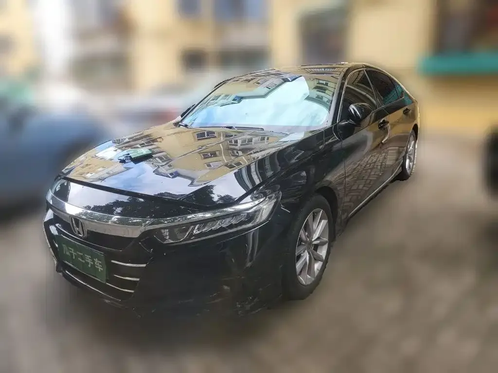 Honda Accord — фото 1