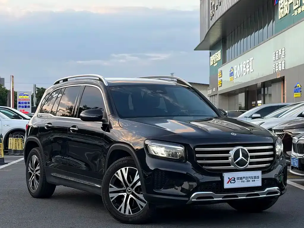 Mercedes-Benz GLB — фото 4