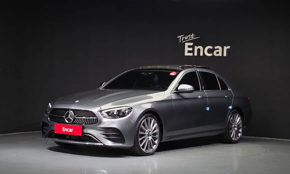 Mercedes-Benz E-Class — фото 1