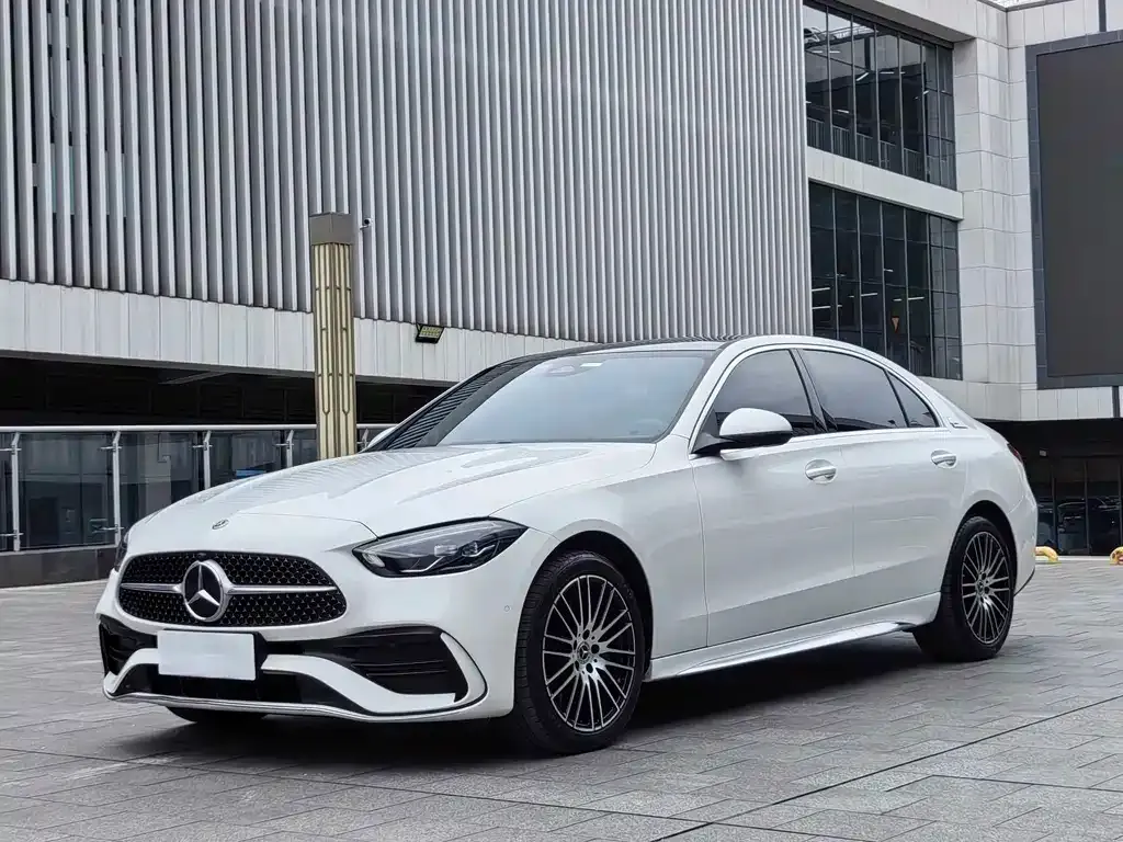 Mercedes-Benz C-Class — фото 1