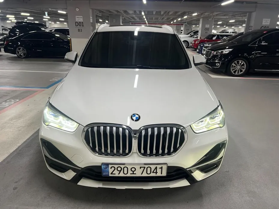 BMW X1 — фото 1