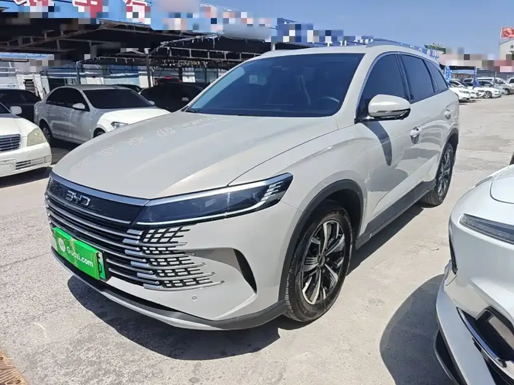 BYD Seal 05 DM-i — фото 10