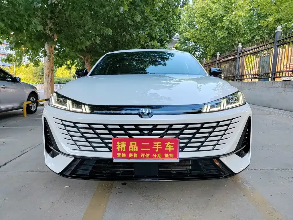 Changan Eado — фото 5