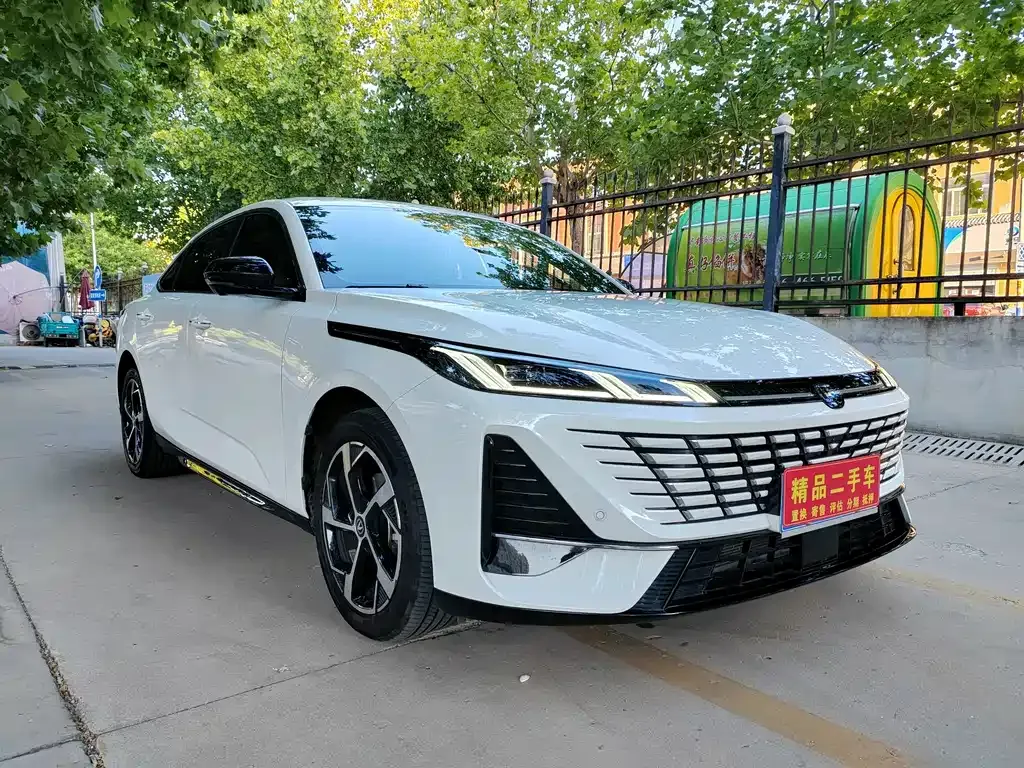 Changan Eado — фото 9