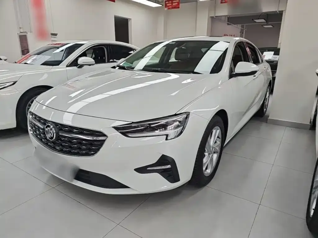 Buick Regal — фото 1