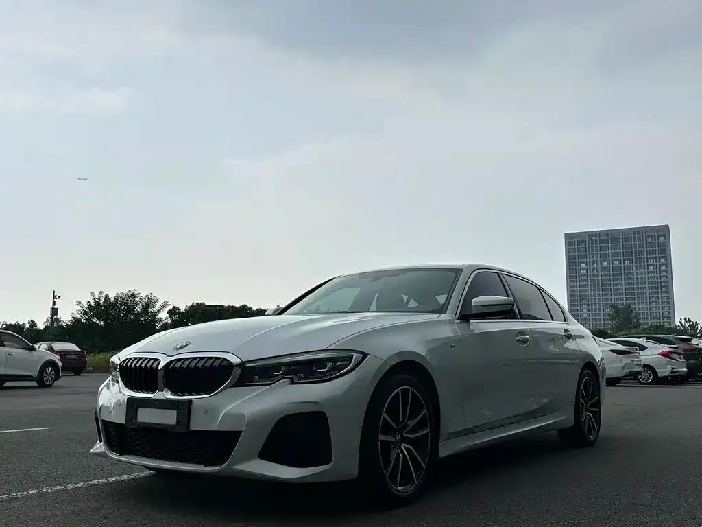 BMW 3 Series — фото 1