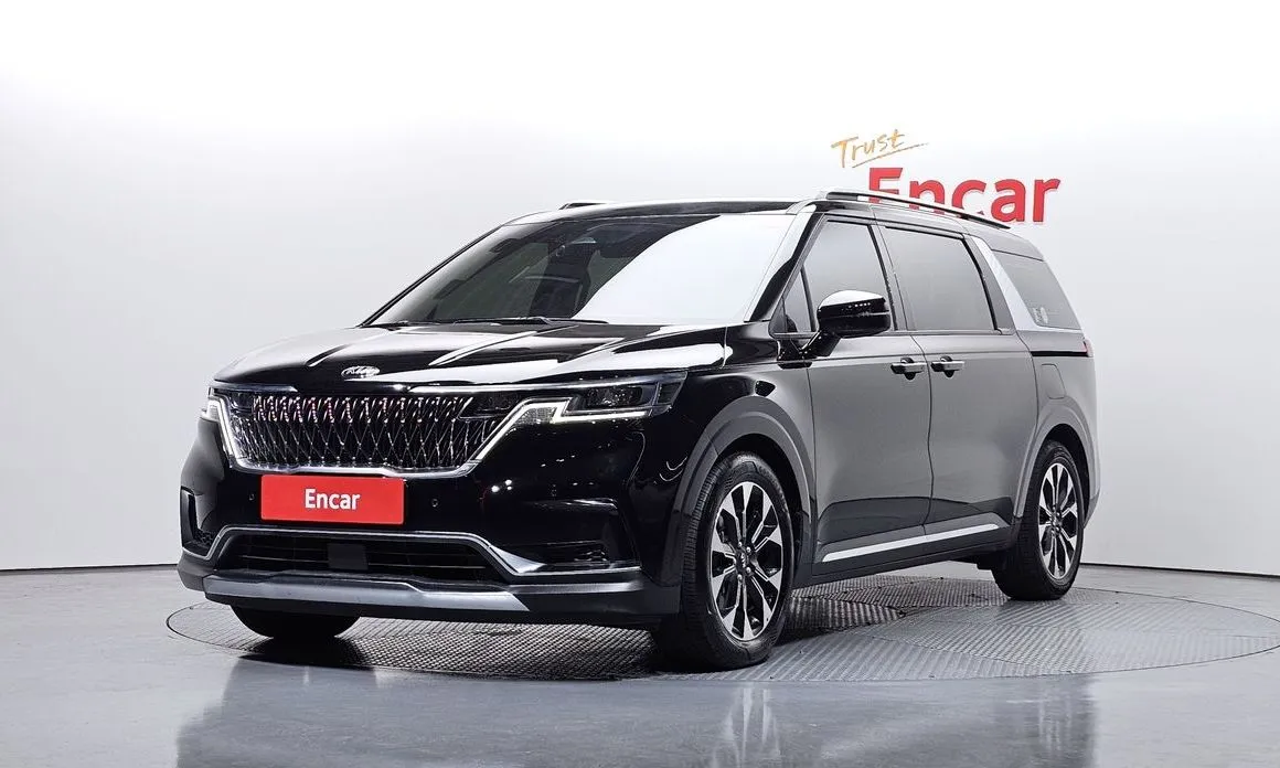 Kia Carnival — фото 1
