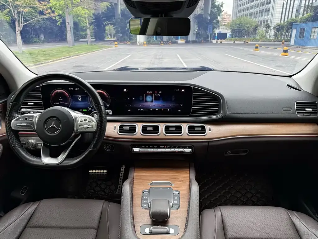 Mercedes-Benz GLS — фото 5