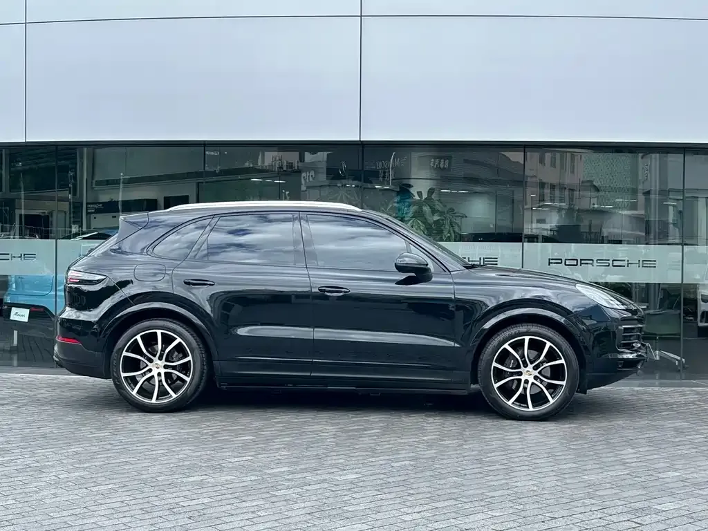 Porsche Cayenne — фото 7