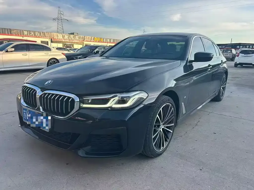 BMW 5 Series — фото 1