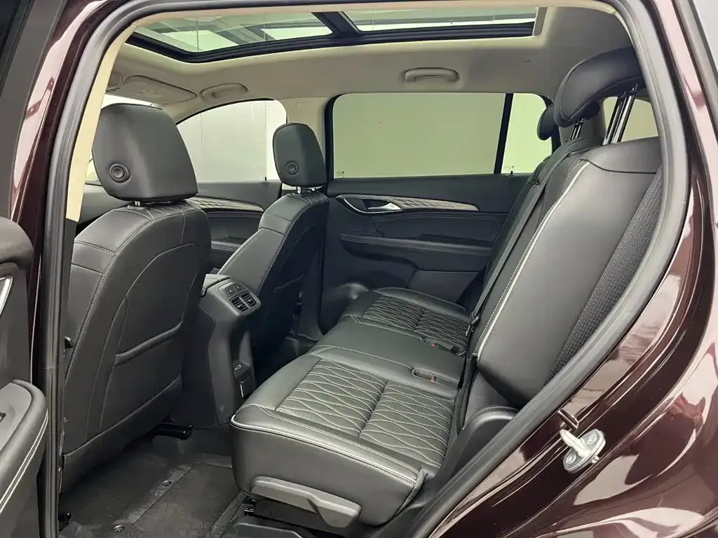 Buick Envision Plus — фото 9