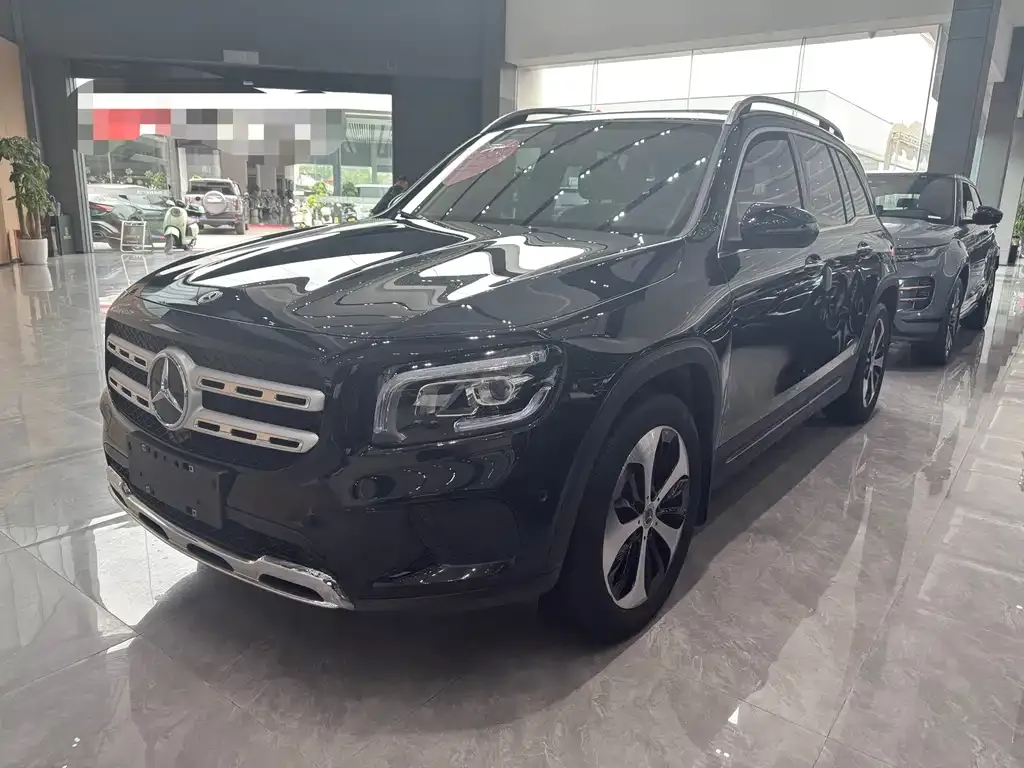 Mercedes-Benz GLB — фото 1