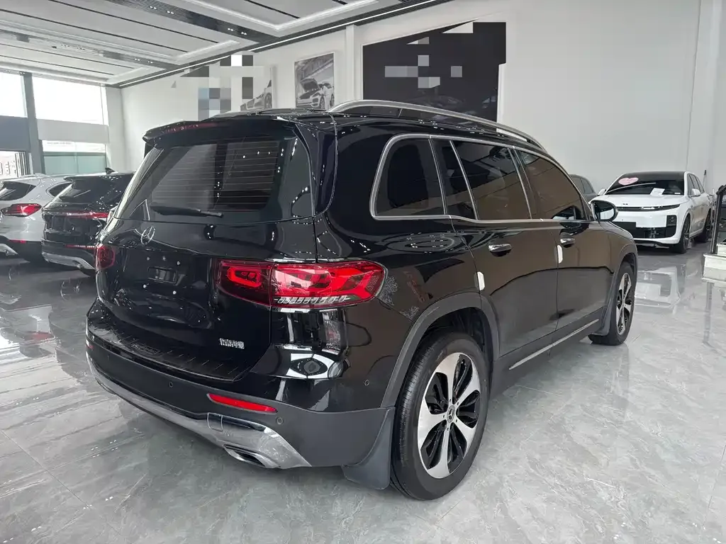 Mercedes-Benz GLB — фото 6