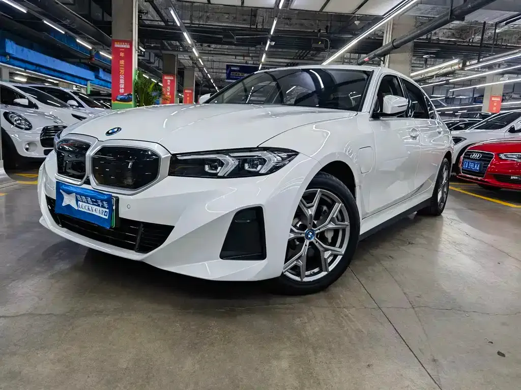 BMW i3 — фото 1