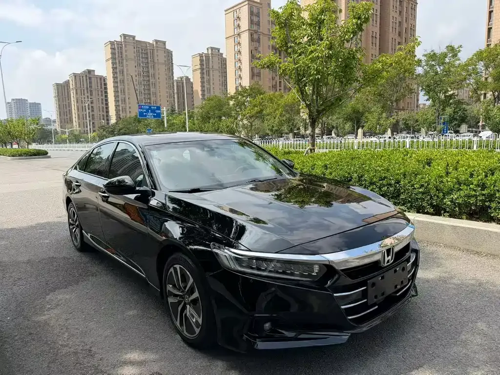 Honda Accord — фото 8