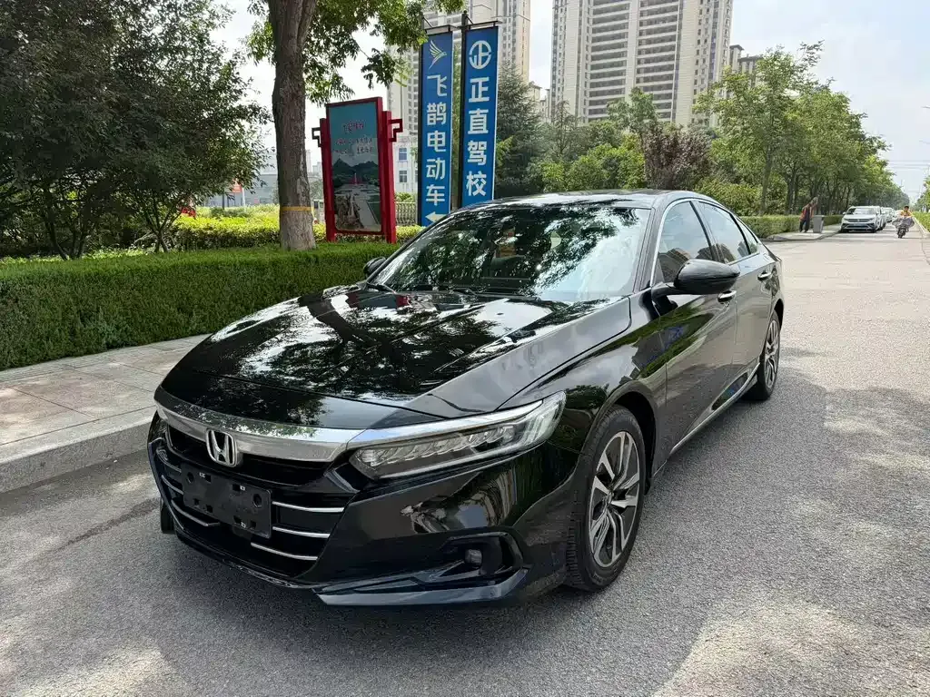 Honda Accord — фото 9