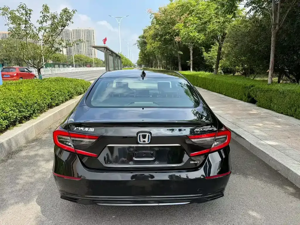 Honda Accord — фото 6
