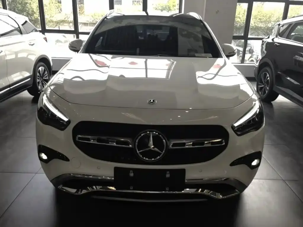 Mercedes-Benz GLA — фото 7
