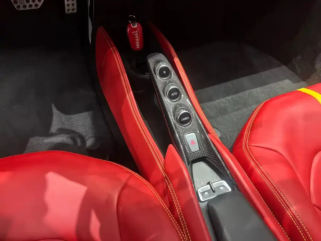 Ferrari F8 — фото 3