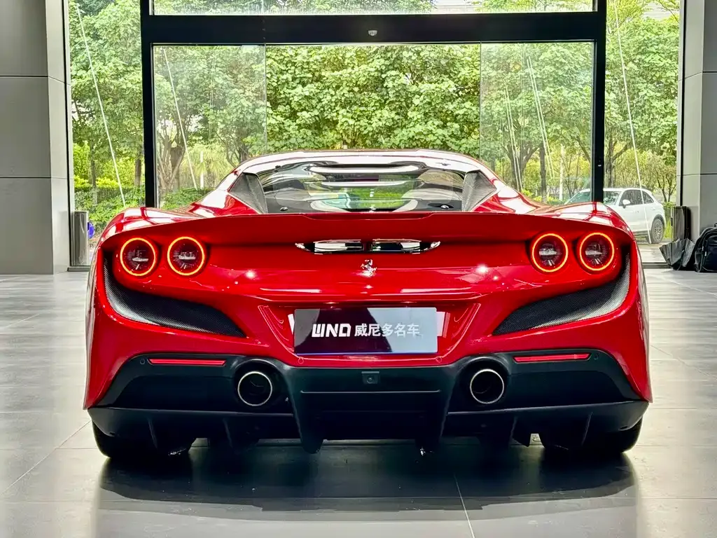 Ferrari F8 — фото 4