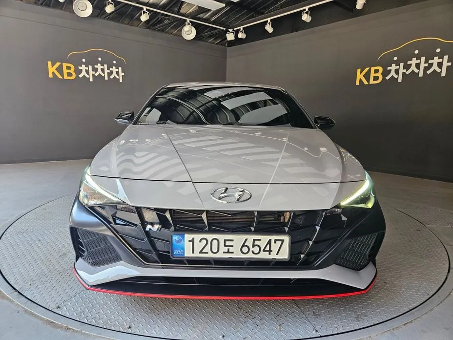 Hyundai AVANTE — фото 1