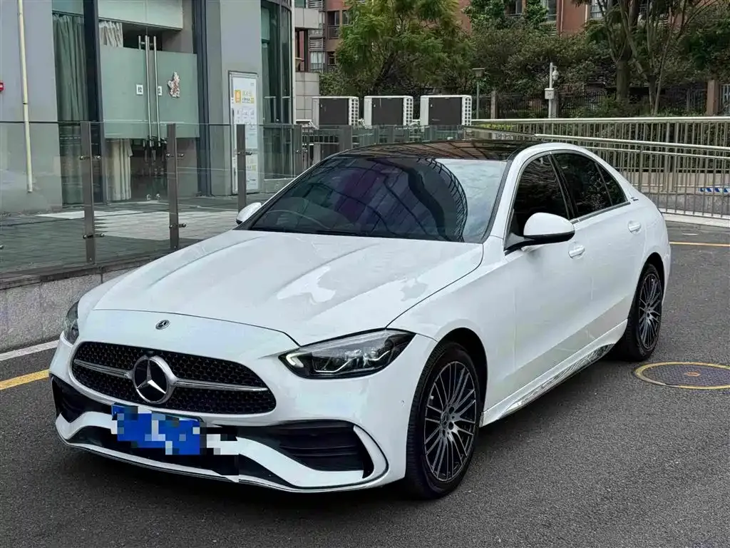 Mercedes-Benz C-Class — фото 1