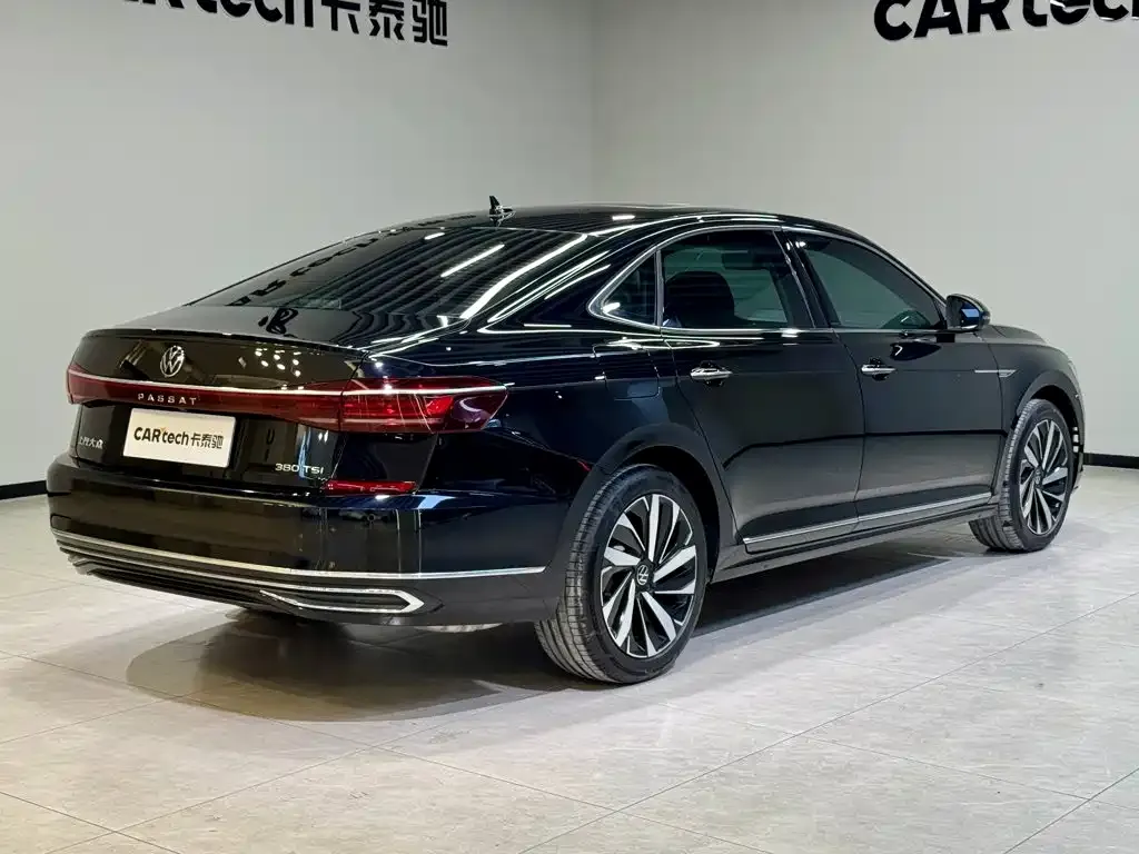 Volkswagen Passat — фото 6