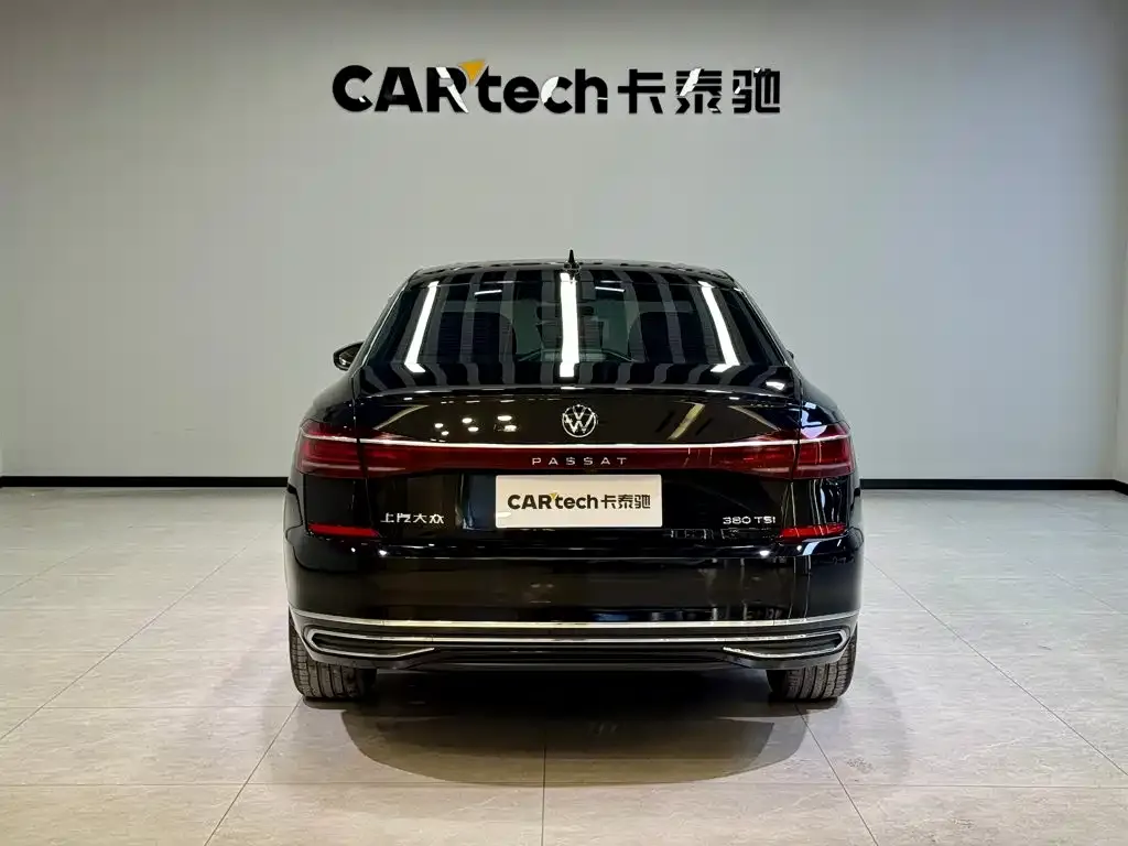 Volkswagen Passat — фото 10